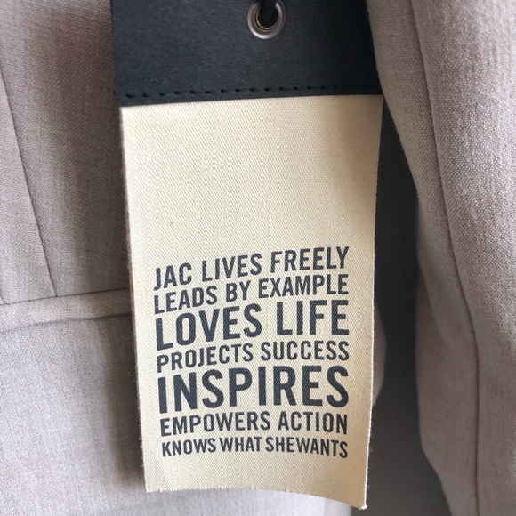 JAC designer two-button blazer - Picture 6 of 7